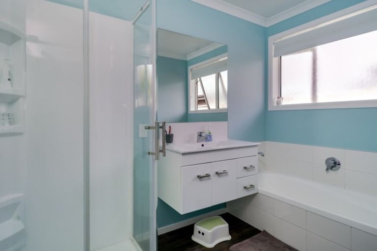 Photo of property in 19 Ponga Place, Papamoa Beach, Papamoa, 3118