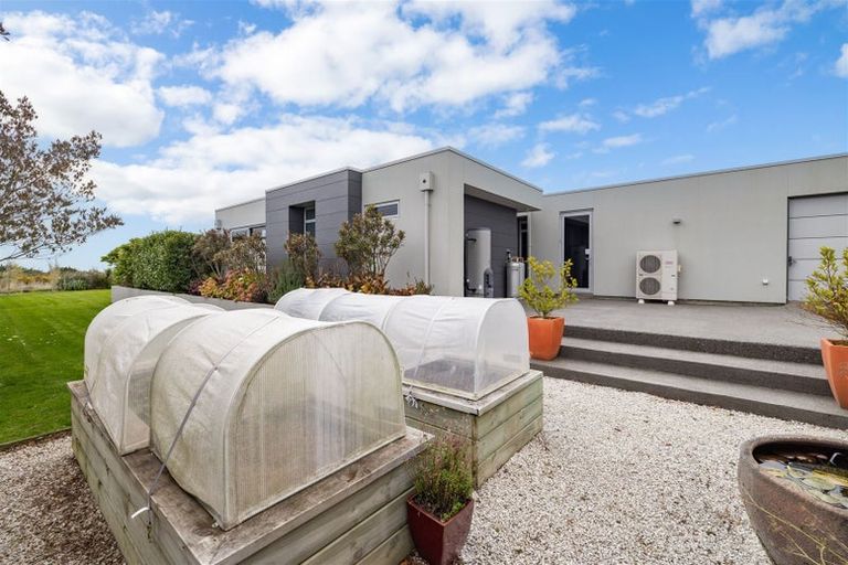 Photo of property in 2 Aglaia Place, Cracroft, Christchurch, 8022