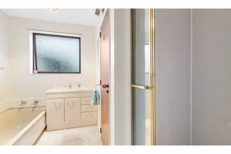 Photo of property in 1/40 Sarabande Avenue, Redwood, Christchurch, 8051