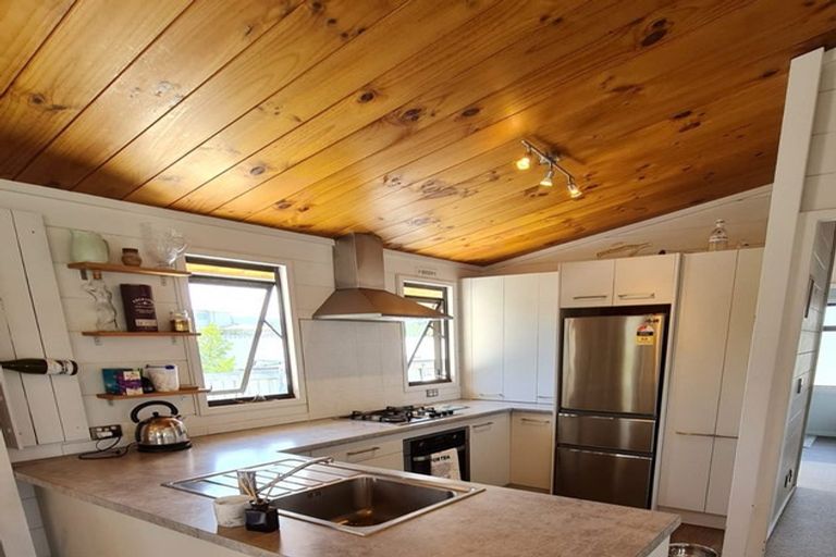 Photo of property in 140 Manly Street, Paraparaumu Beach, Paraparaumu, 5032