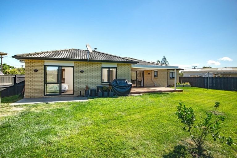 Photo of property in 7 Mcburney Place, Mangere East, Auckland, 2024