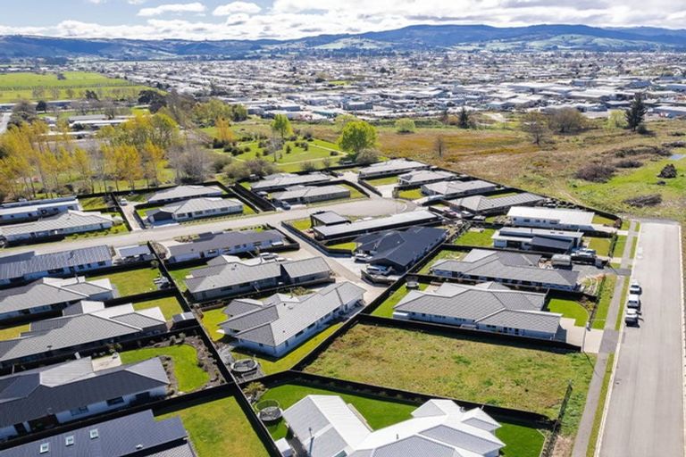 Photo of property in 5 Petre Lane, East Taieri, 9024