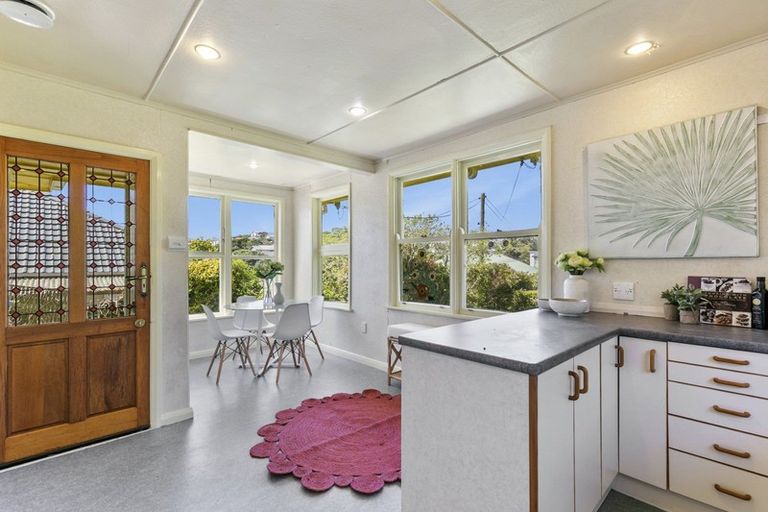 Photo of property in 92 Mornington Road, Brooklyn, Wellington, 6021