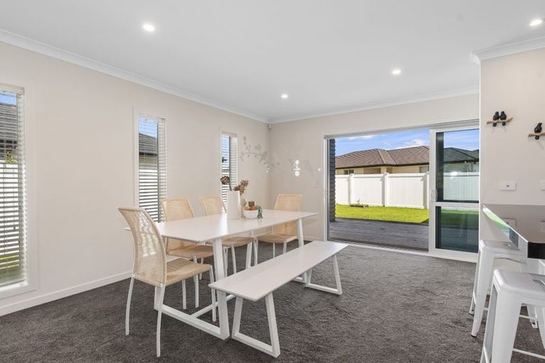 Photo of property in 43 Stace Hopper Drive, One Tree Point, 0118