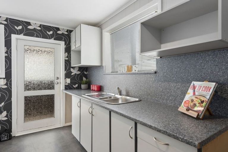 Photo of property in 9/45 Pine Avenue, Ebdentown, Upper Hutt, 5018