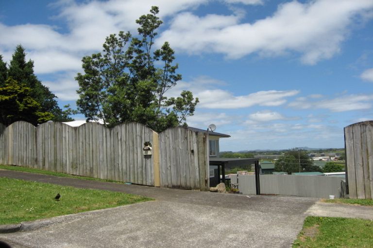 Photo of property in 25 Landscape Road, Pukekohe, 2120