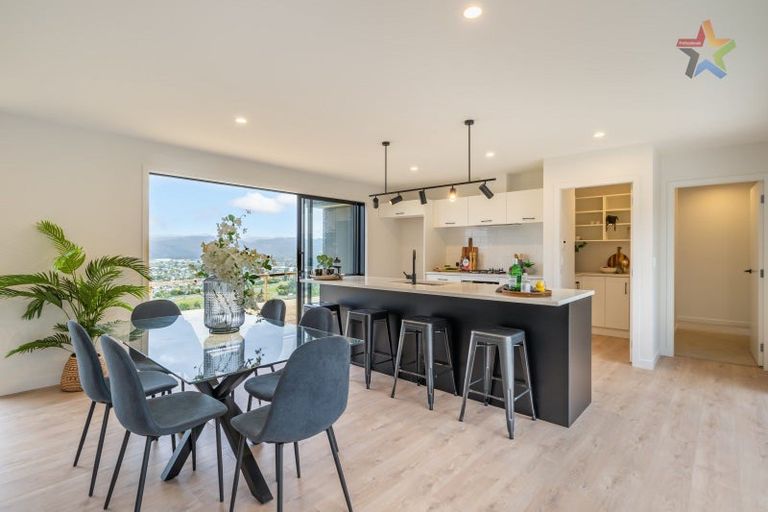 Photo of property in 9 Swain Grove, Riverstone Terraces, Upper Hutt, 5018