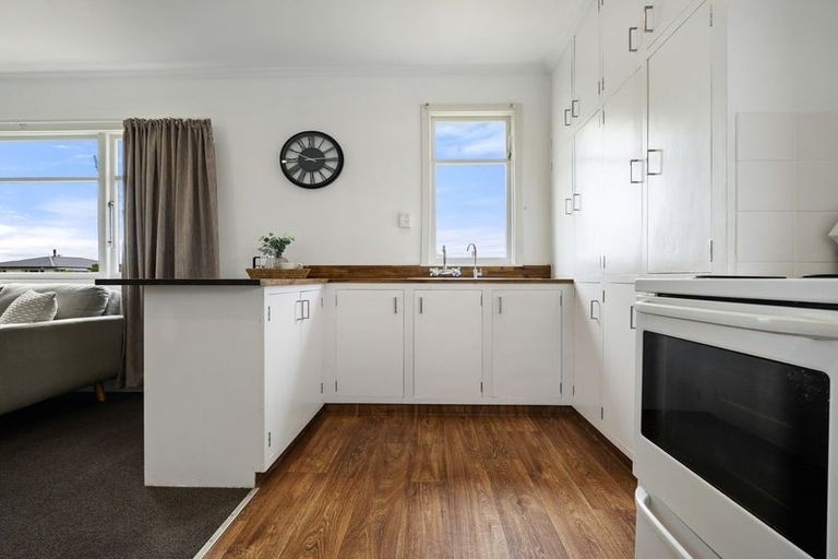 Photo of property in 72 Mcmurdo Street, Tinwald, Ashburton, 7700