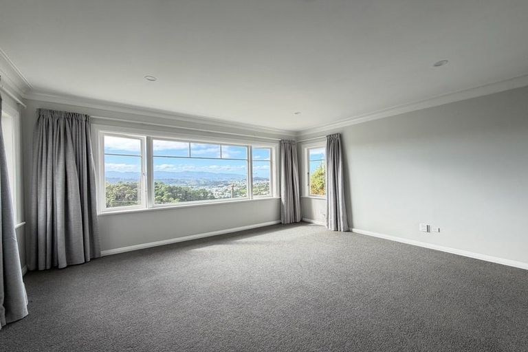 Photo of property in 12 Mertoun Terrace, Highbury, Wellington, 6012