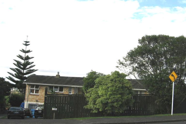 Photo of property in 1/125 Glengarry Road, Glen Eden, Auckland, 0602