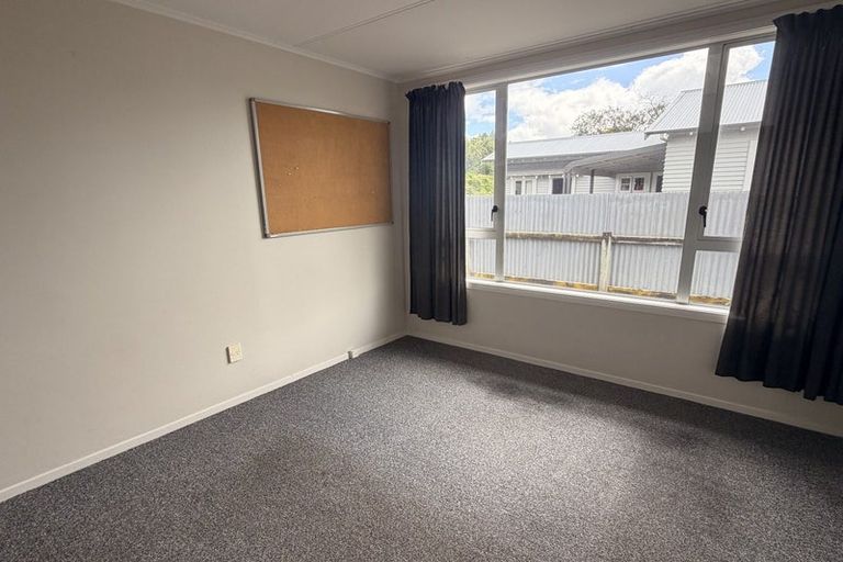 Photo of property in 8 Marne Street, Hokowhitu, Palmerston North, 4410