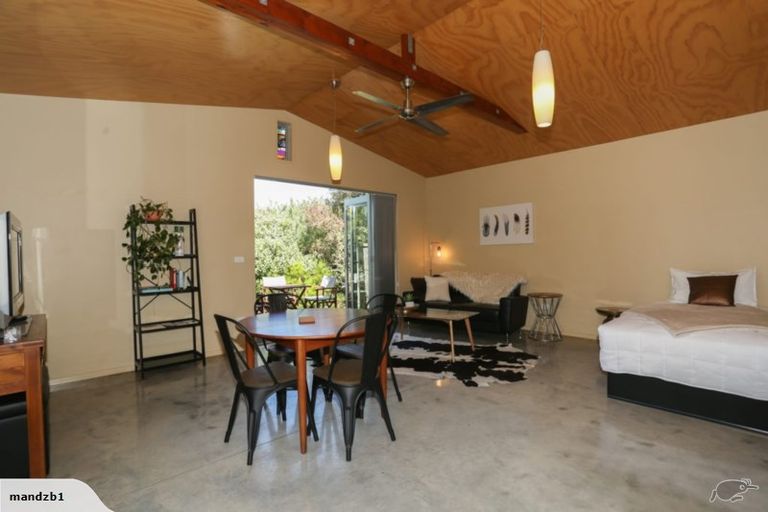 Photo of property in 172a Saint Andrews Road, Plimmerton, Porirua, 5026