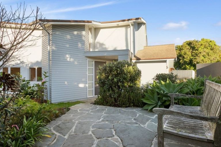 Photo of property in 21 Waimana Avenue, Northcote Point, Auckland, 0627