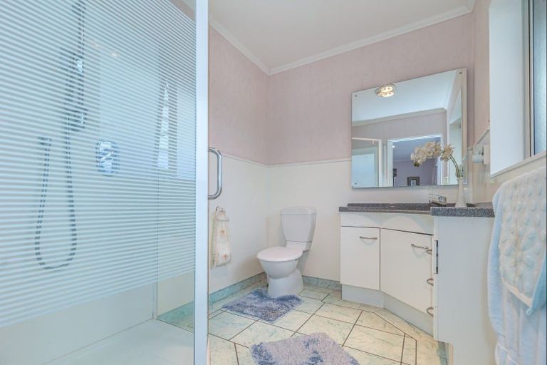 Photo of property in 70 Lea Grove, Levin, 5572