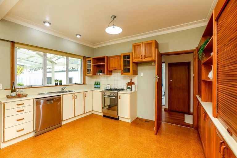 Photo of property in 24 Tokomaru Street, Welbourn, New Plymouth, 4312