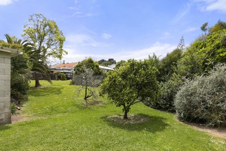 Photo of property in 19 Church Street, Northcote Point, Auckland, 0627