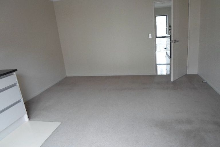 Photo of property in 86 Rising Parade, Fairview Heights, Auckland, 0632