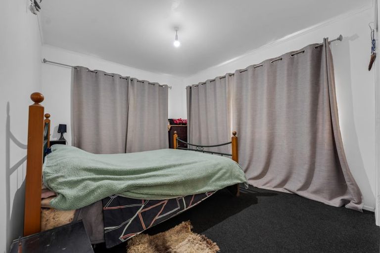 Photo of property in 22 Rosehill Drive, Rosehill, Papakura, 2113