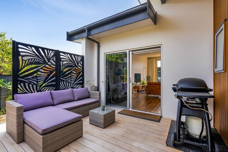 Photo of property in 73 Hine Street, New Plymouth, 4310