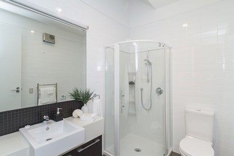 Photo of property in Urbis Apartments, 5/5 Raroa Road, Hutt Central, Lower Hutt, 5010