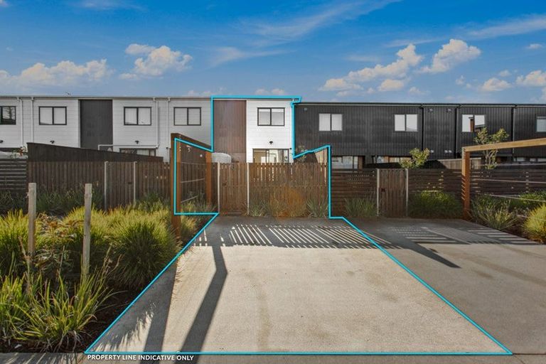 Photo of property in 21 David Carnegie Road, Hobsonville, Auckland, 0616
