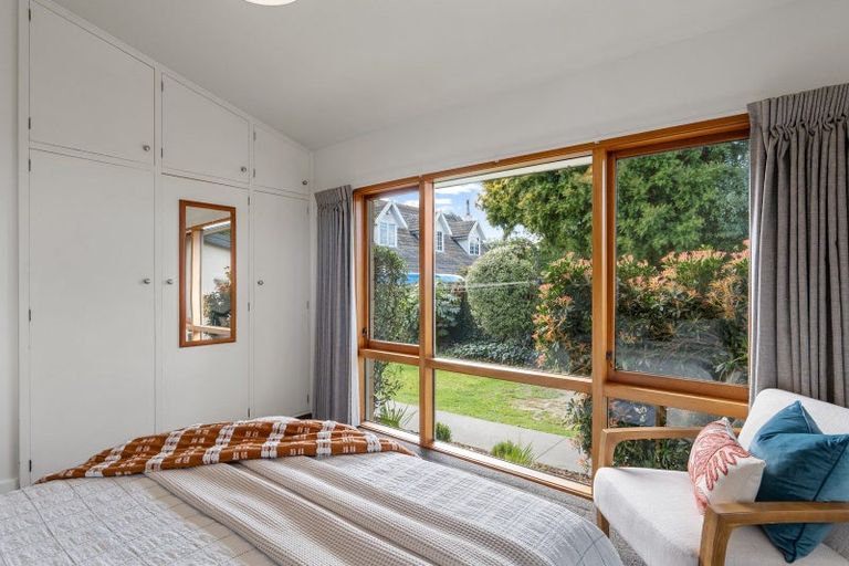 Photo of property in 394 Cashmere Road, Westmorland, Christchurch, 8025