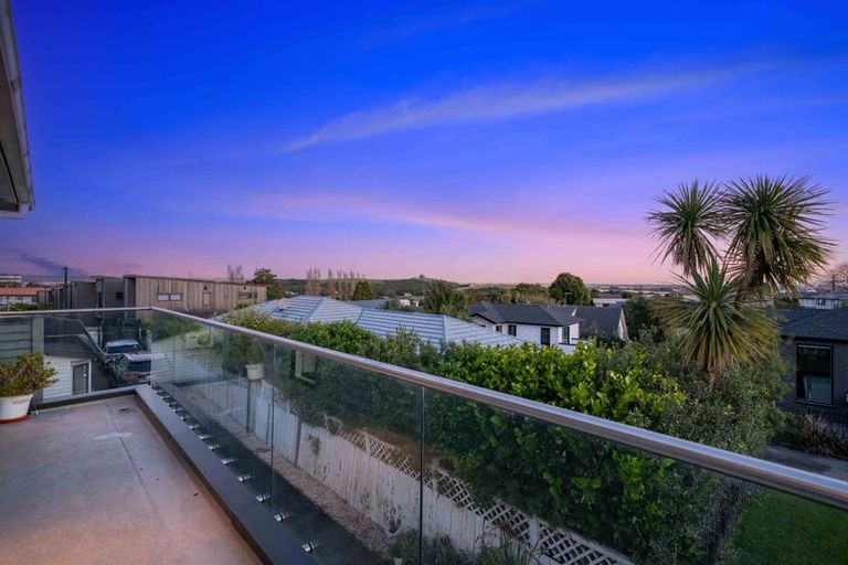 Photo of property in 46 Commissariat Road, Mount Wellington, Auckland, 1060