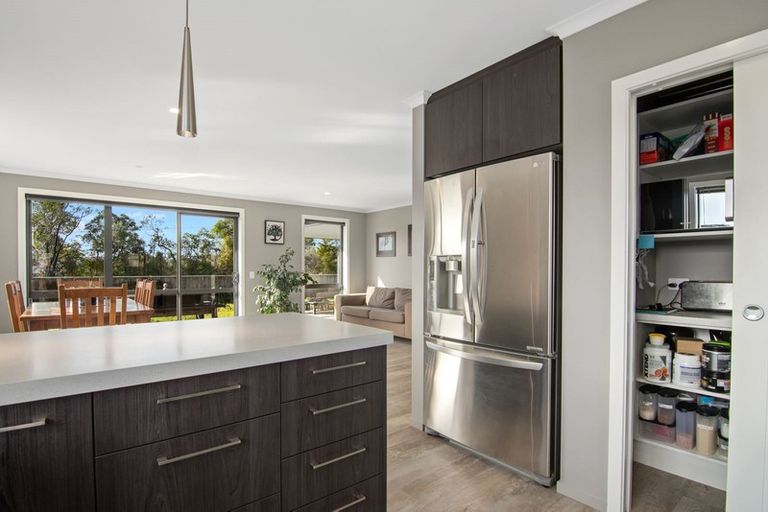 Photo of property in 10 Les Wakefield Road, Mapua, 7005