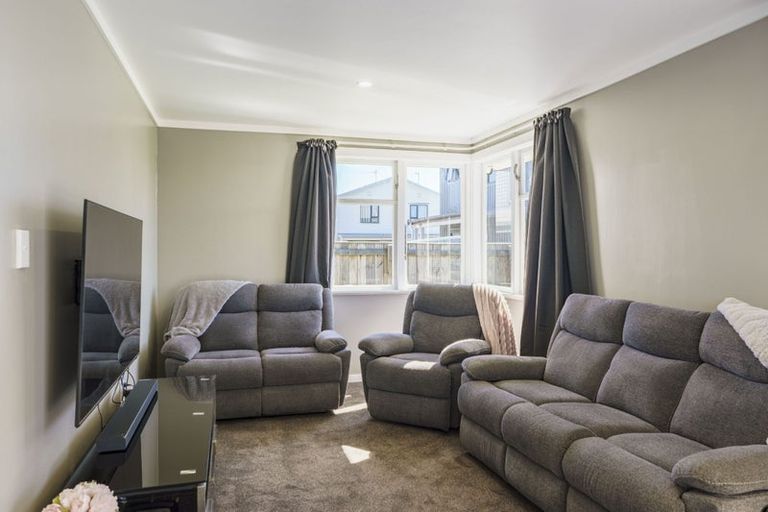 Photo of property in 16 Venables Avenue, Onekawa, Napier, 4110