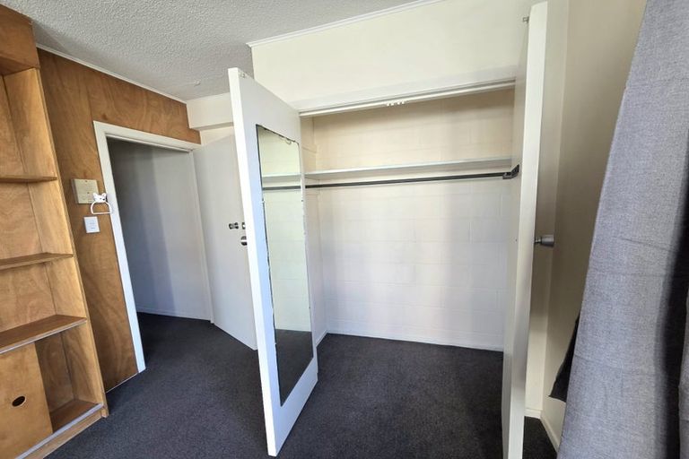 Photo of property in Churchill Flats, 213 The Terrace, Wellington Central, Wellington, 6011