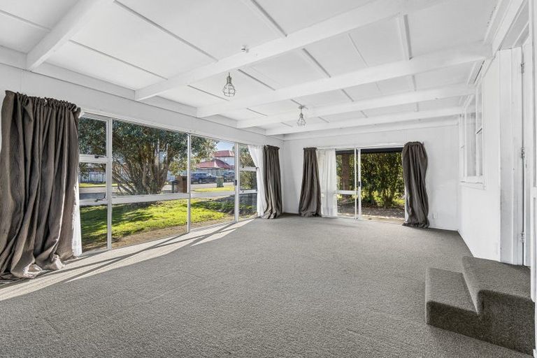 Photo of property in 25 Brookes Terrace, Waitara, 4320