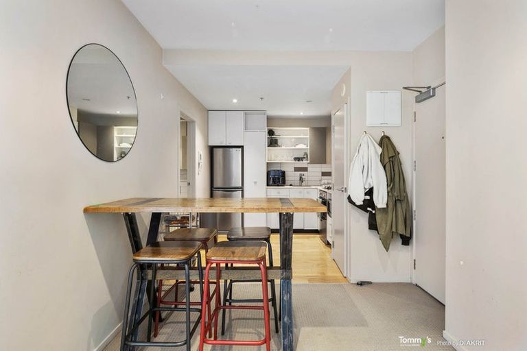 Photo of property in Trinity Apartments, 409/19 College Street, Te Aro, Wellington, 6011