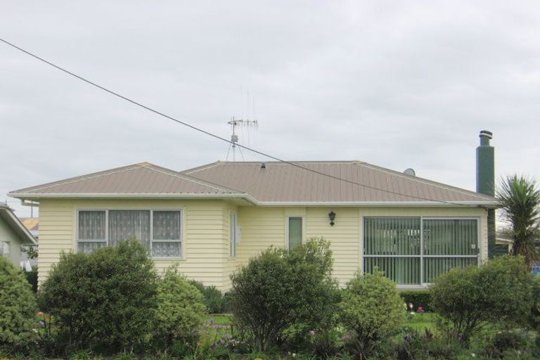 Photo of property in 23 Cook Street, Foxton, 4814