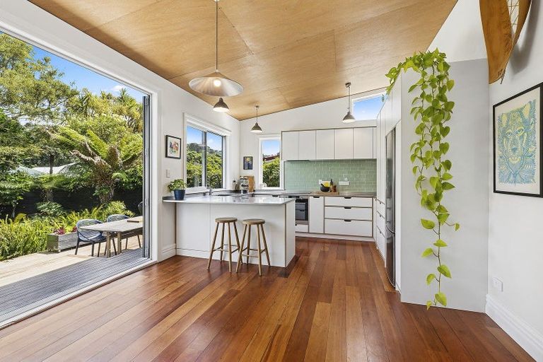 Photo of property in 40 Stanley Street, Berhampore, Wellington, 6023