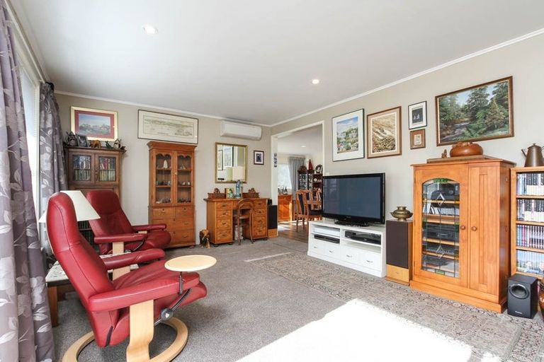 Photo of property in 48 Scott Avenue, Mangere Bridge, Auckland, 2022