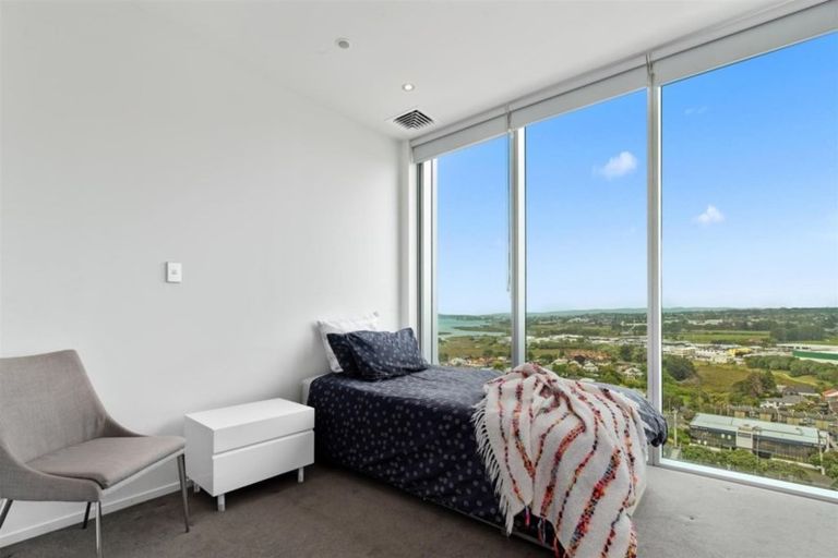 Photo of property in Sentinel Apartments, 1304/3 Northcroft Street, Takapuna, Auckland, 0622