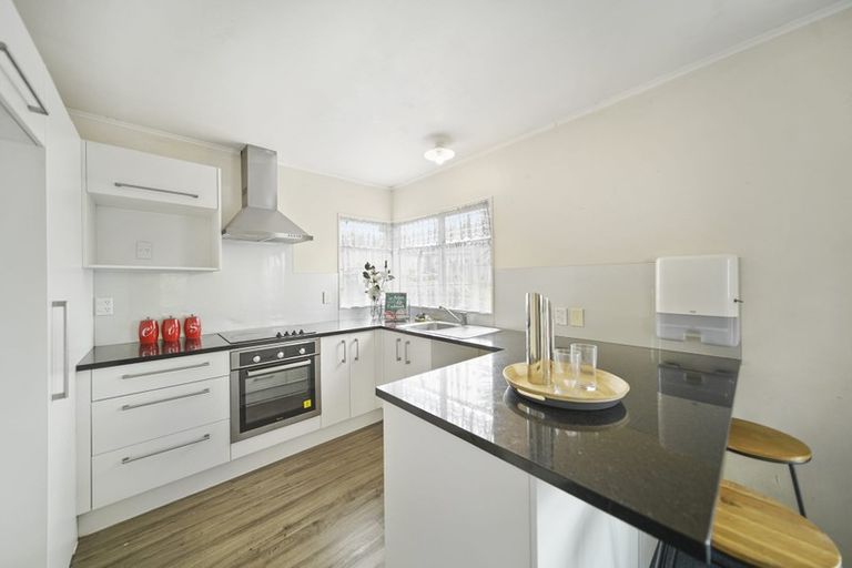 Photo of property in 3a Zircon Place, Wiri, Auckland, 2104