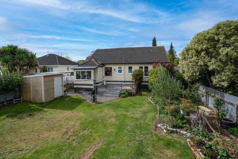 Photo of property in 20 Ihle Street, Terrace End, Palmerston North, 4410
