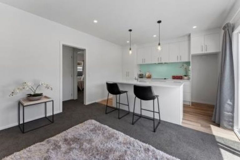 Photo of property in 6a Elm Street, Ebdentown, Upper Hutt, 5018