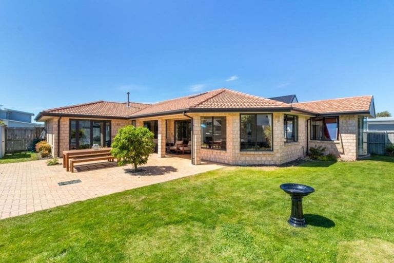 Photo of property in 103 Aston Drive, Waimairi Beach, Christchurch, 8083
