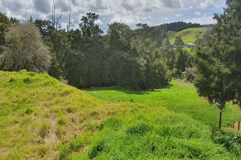 Photo of property in 581 Valley Road, Kaiwaka, 0573