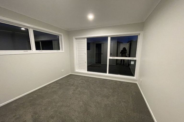 Photo of property in 14 Koreke Close, Kenepuru, Porirua, 5022