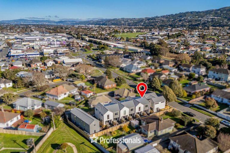 Photo of property in 31-33 Chapman Crescent, Naenae, Lower Hutt, 5011