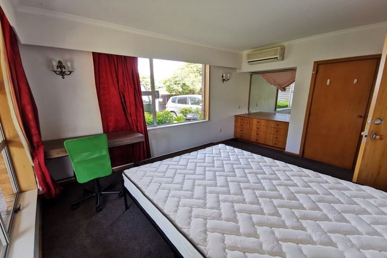 Photo of property in 157 Avonhead Road, Avonhead, Christchurch, 8042