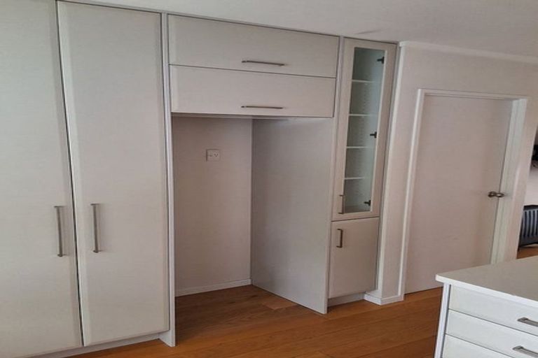 Photo of property in 53 Golfland Drive, Golflands, Auckland, 2013