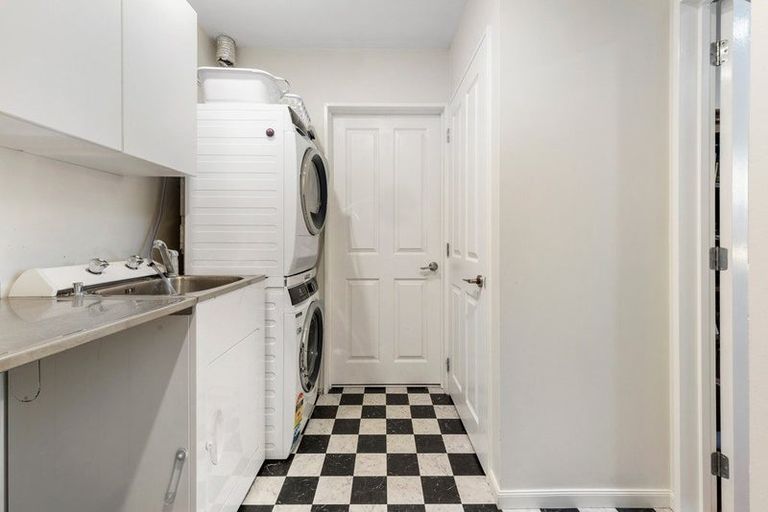 Photo of property in 17 Evergreen Place, Parklands, Christchurch, 8083