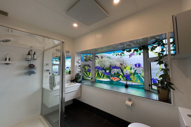 Photo of property in 49 Kakariki Grove, Waikanae, 5036