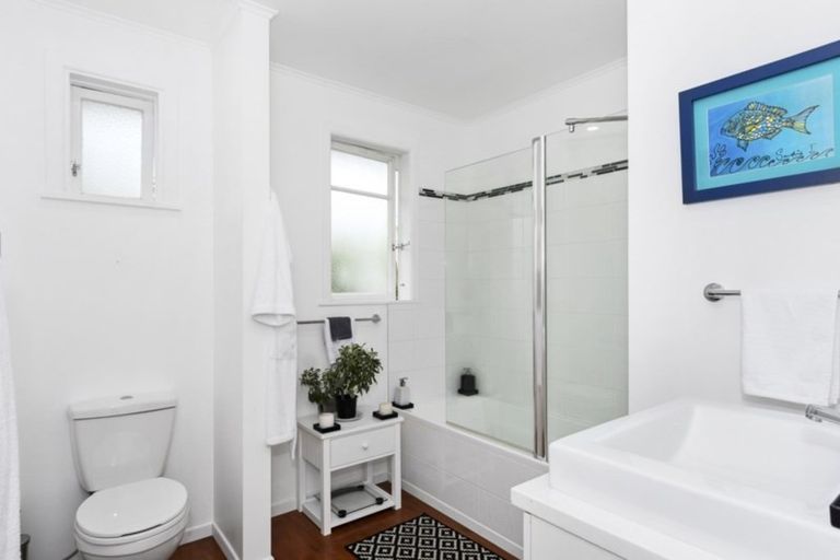 Photo of property in 41b Lyn Grove, Papamoa Beach, Papamoa, 3118