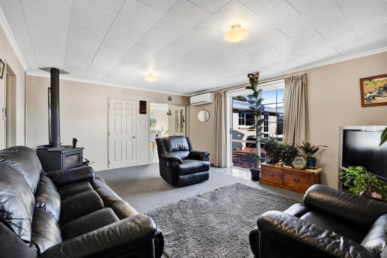 Photo of property in 20 Hira Street, Ohawe, Hawera, 4671