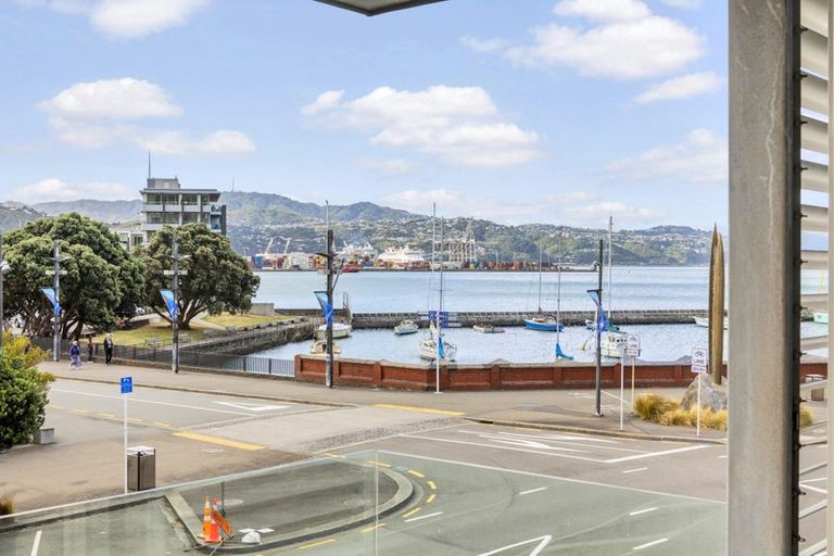 Photo of property in Aqua, 11/74 Oriental Parade, Oriental Bay, Wellington, 6011